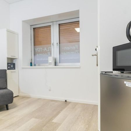 Private Room #1 With King Size, Ground Floor, Ac, Only 2Min To Rab Ramstein-Miesenbach Exterior photo