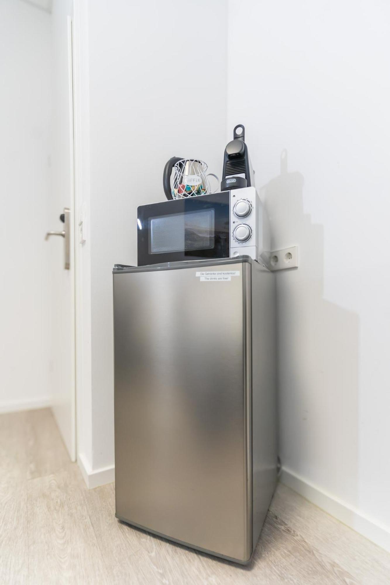 Private Room #1 With King Size, Ground Floor, Ac, Only 2Min To Rab Ramstein-Miesenbach Exterior photo
